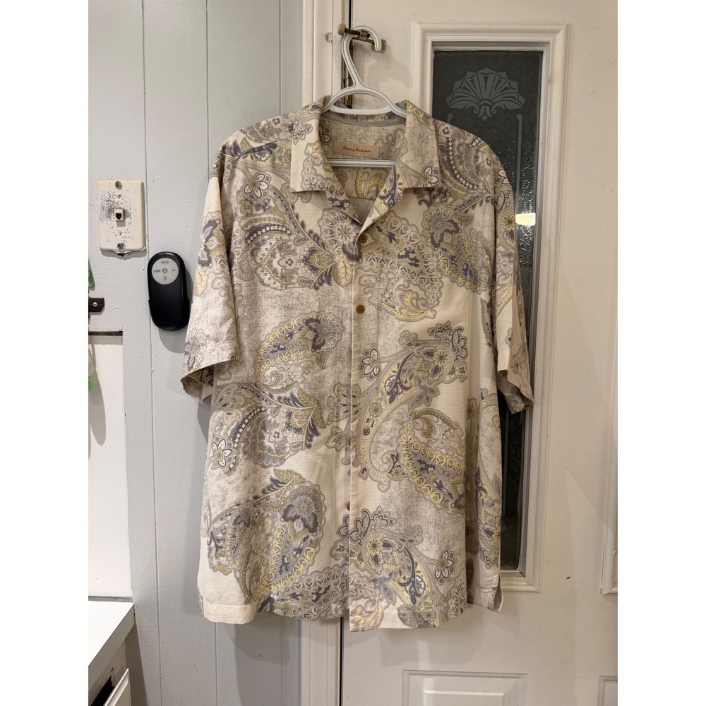 Tommy Bahama Mens XL 100% Silk Paisley Short Sleeve Button Up Camp Shirt Beige